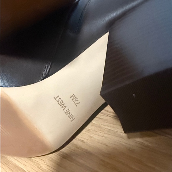 Elegant Brown woman’s  Ankle Boots Nine West size 7 1/2 brown leather . S12 - Picture 6 of 14